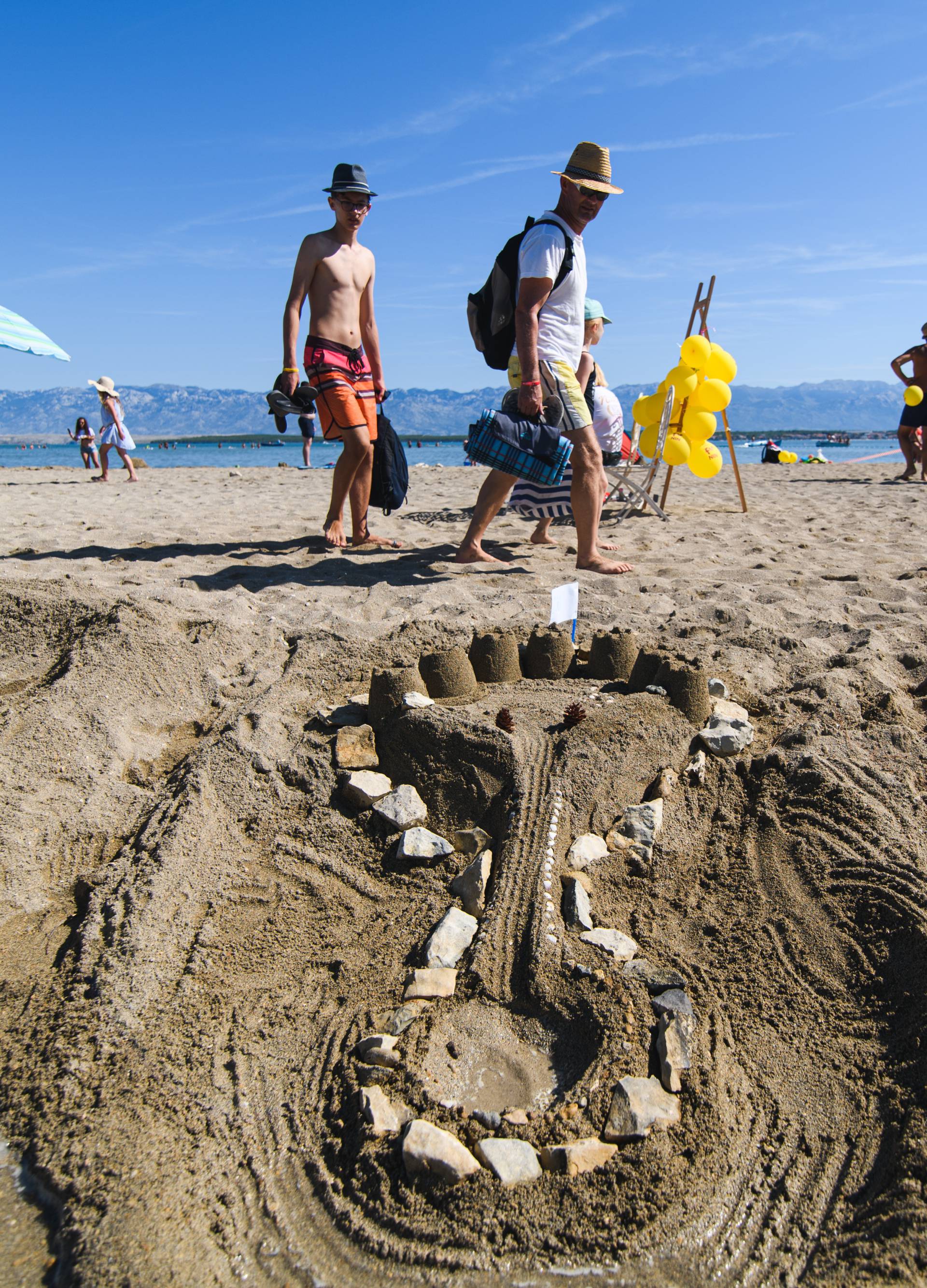 Prekrasne skulpture od pijeska uljepšale poznate plaže u Ninu