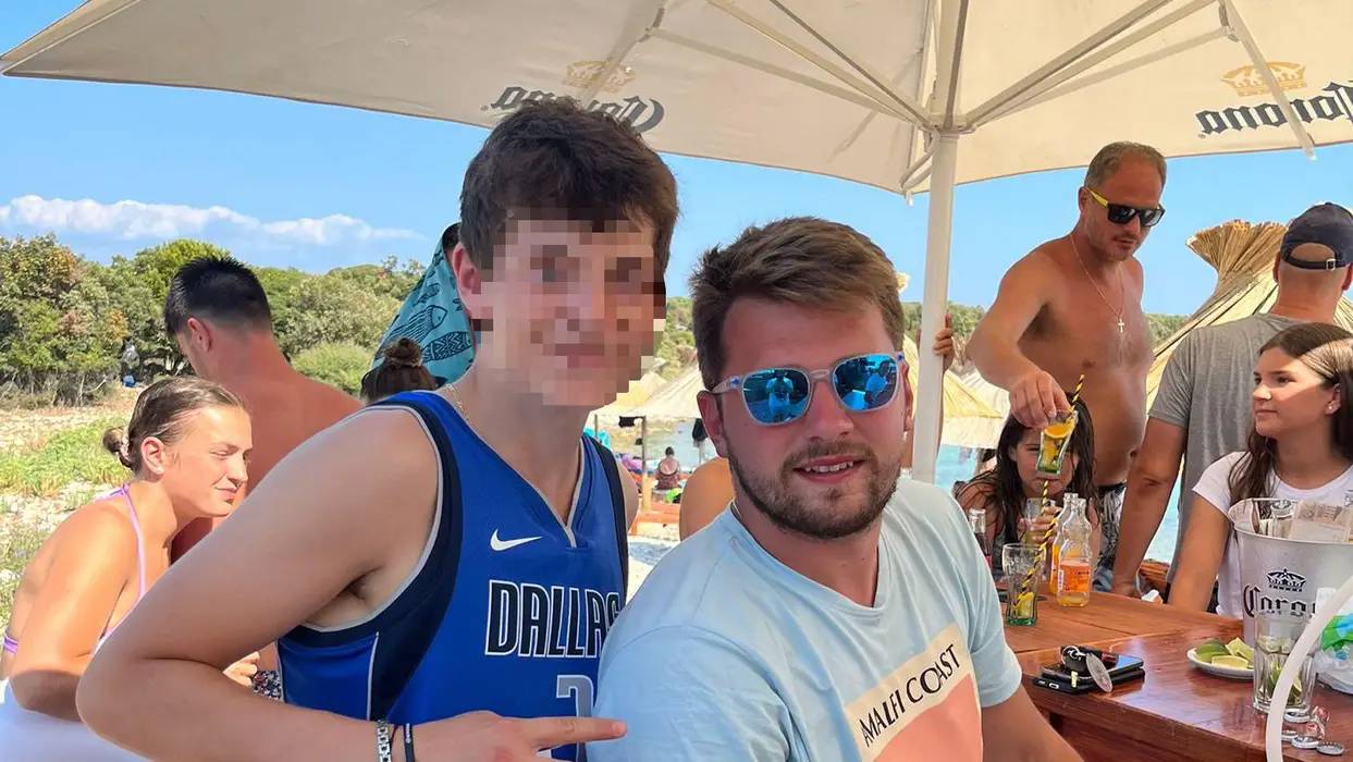 storyeditor/2023-07-05/Luka_Doncic_na_plazi.jpg