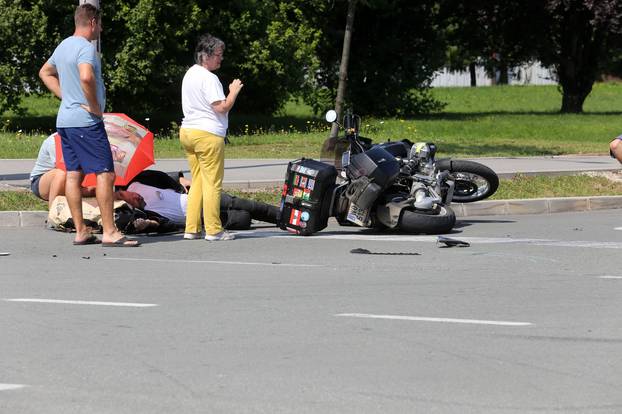 U prometnoj nesreÄi na izlazu iz Delnica ozlijeÄen motociklist