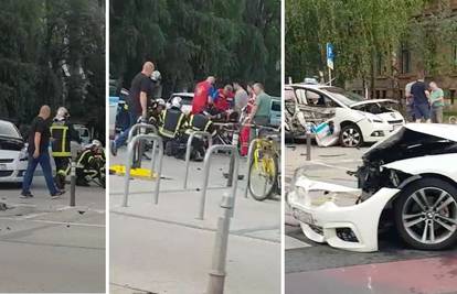 Sudarili se BMW i taksi: 'Jedan od njih je prošao kroz crveno...'