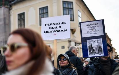 FOTO Novinari izašli na ulice u Zagrebu i Splitu zbog zakona: 'Plenki je malo nervozan...'