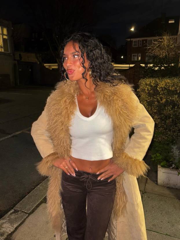 Šuškalo se da joj dečko spava sa zvijezdom platforme za odrasle. Objavom ušutkala sve tračeve