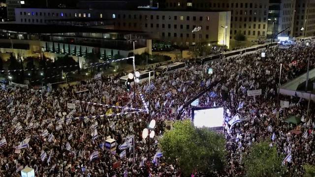 Oko 100 tisuća Izraelaca uzvikuje za kontroverznu reformu: 'Nacija to zahtijeva'