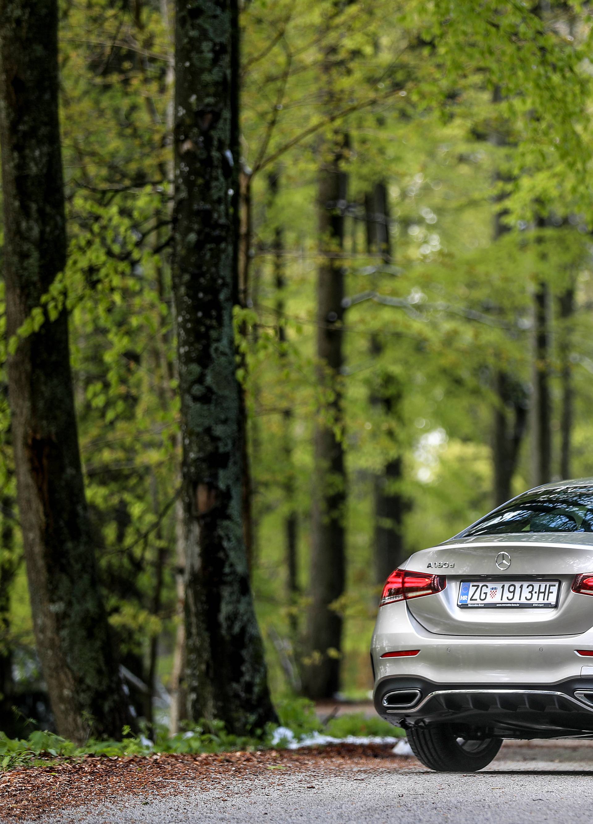 Nova mala limuzina je slična velikim modelima Mercedesa