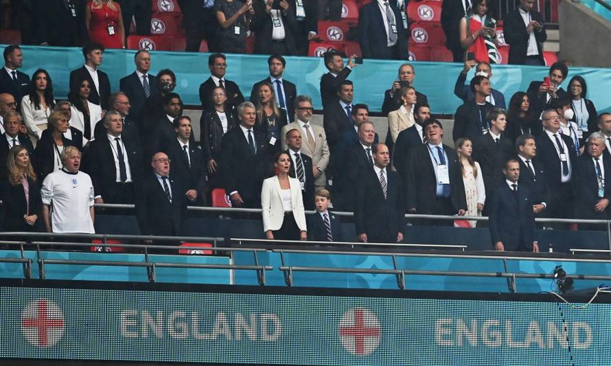 Šuker na Wembleyju utakmicu prati pored kraljevne, dobio mjesto uz princa Williama i Kate