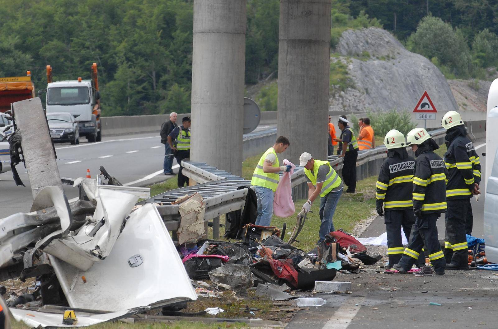 Smrt u autobusu: 'Grozno je kad morate gaziti preko mrtvih da biste spašavali one jedva žive'