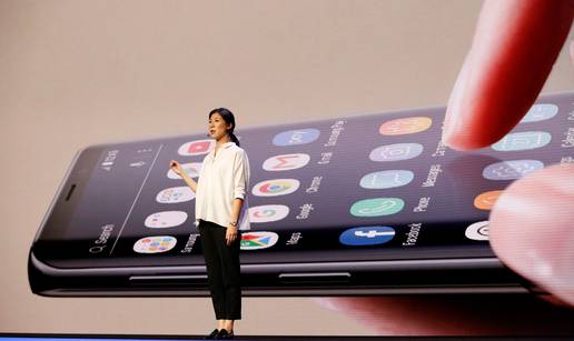 Samsungov Galaxy S10 dobit &cacute;e divovski ekran i 6 kamera?