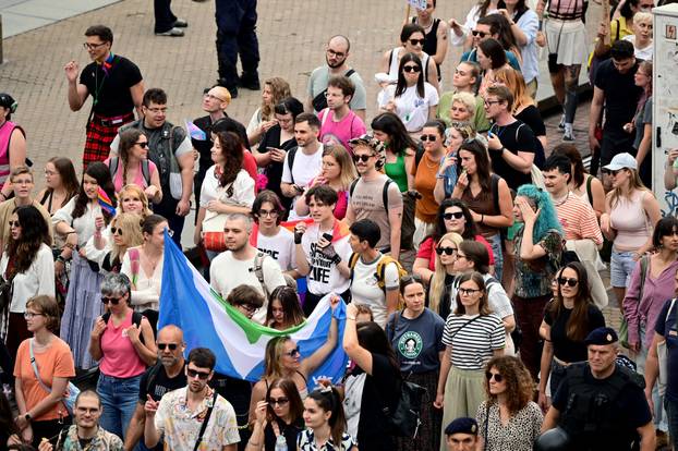 Zagreb: 25. Povorka ponosa LGBTIQ zajednice "Korak po korak, iskorak!"