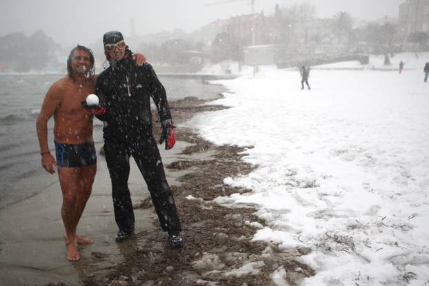 Deset godina od snježne oluje koja je poharala Dalmaciju: Splićani su se skijali na rivi