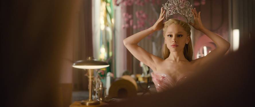 WICKED_FOR_GOOD-FILM-LMK106-49