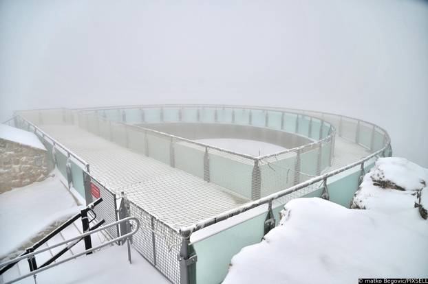 Na Biokovu pao novi snijeg