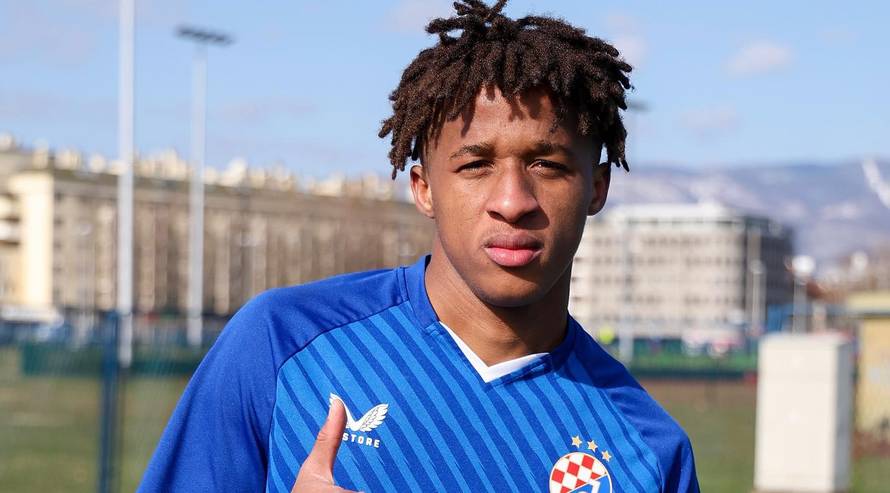 FOTO Dinamo predstavio veliko pojačanje. Potpisao Portugalac kojeg su htjeli Barca i Man. City