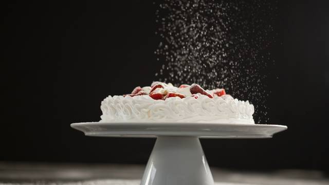 Izrežite torte i kolače kao profi: Ovi savjeti  će vam biti korisni