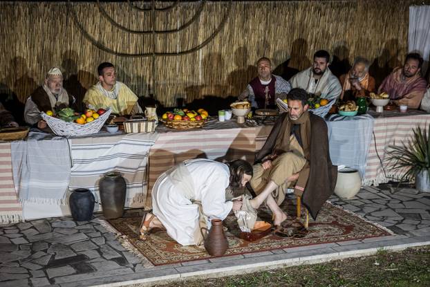 U Imotskom na Cvjetnicu uprizorena „Imotska Muka“, scenski prikaz Muke Gospodina našega Isusa Krista 