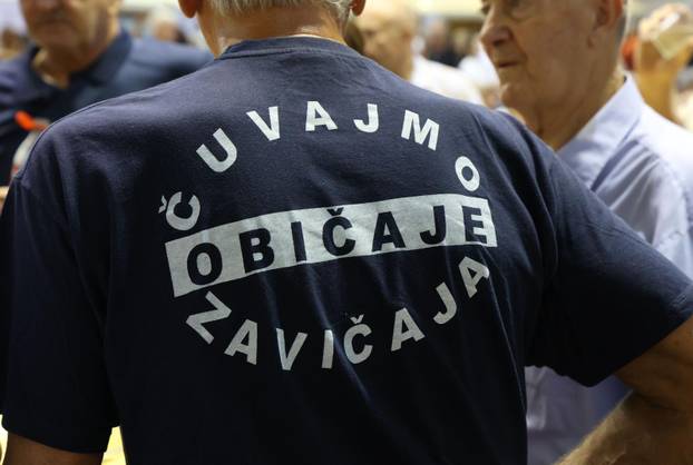 Drniš: Otvoren 9. me?unarodni festival pršuta