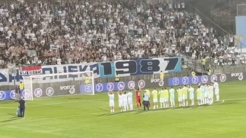 VIDEO Slavlje i pjesma orila se Rujevicom. Evo kako su igrači Rijeke feštali s navijačima