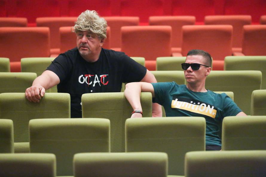 Zuhra: I ja sam bio palčić. Imao sam tanke nogice poput goluba