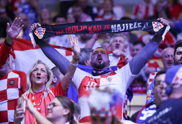 Navijači na utakmici između Islanda i Hrvatske u borbi za treće mjesto EHF Europskog prvenstva