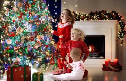 Milijuni ljudi će ostaviti božićna drvca do kraja siječnja kako bi zadržali blagdanski duh u kući