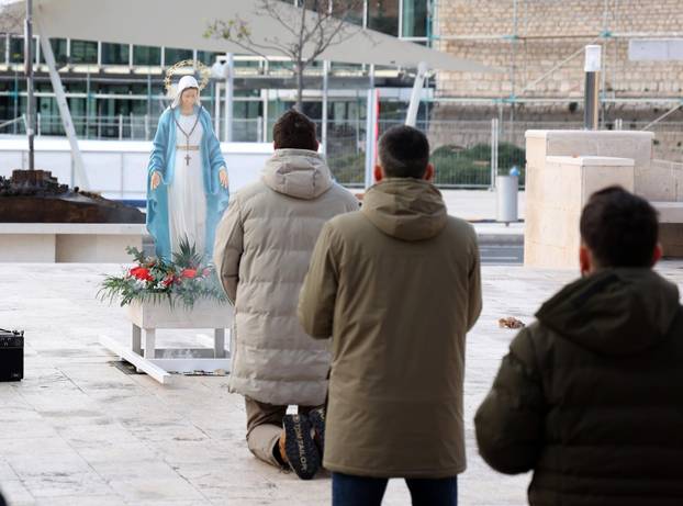 Šibenik: Muška molitva krunice