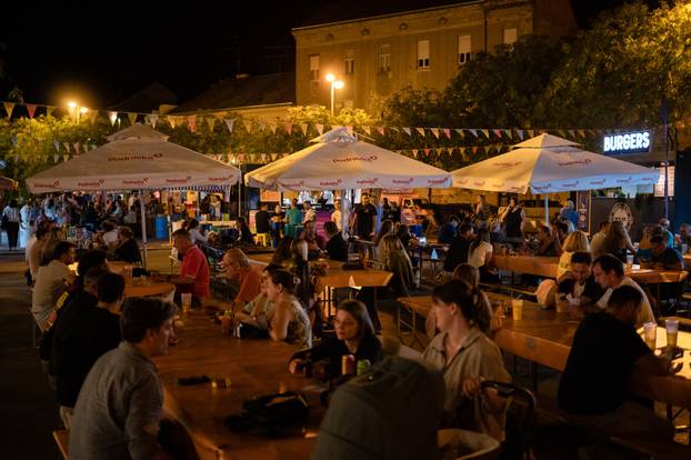 Zagreb: Otvoren Food Truck Festival