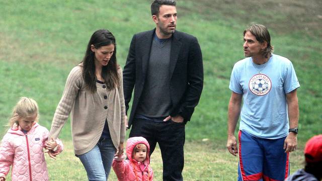 Jennifer Garner and Ben Affleck took there kids to a local park in Los Angeles, USA