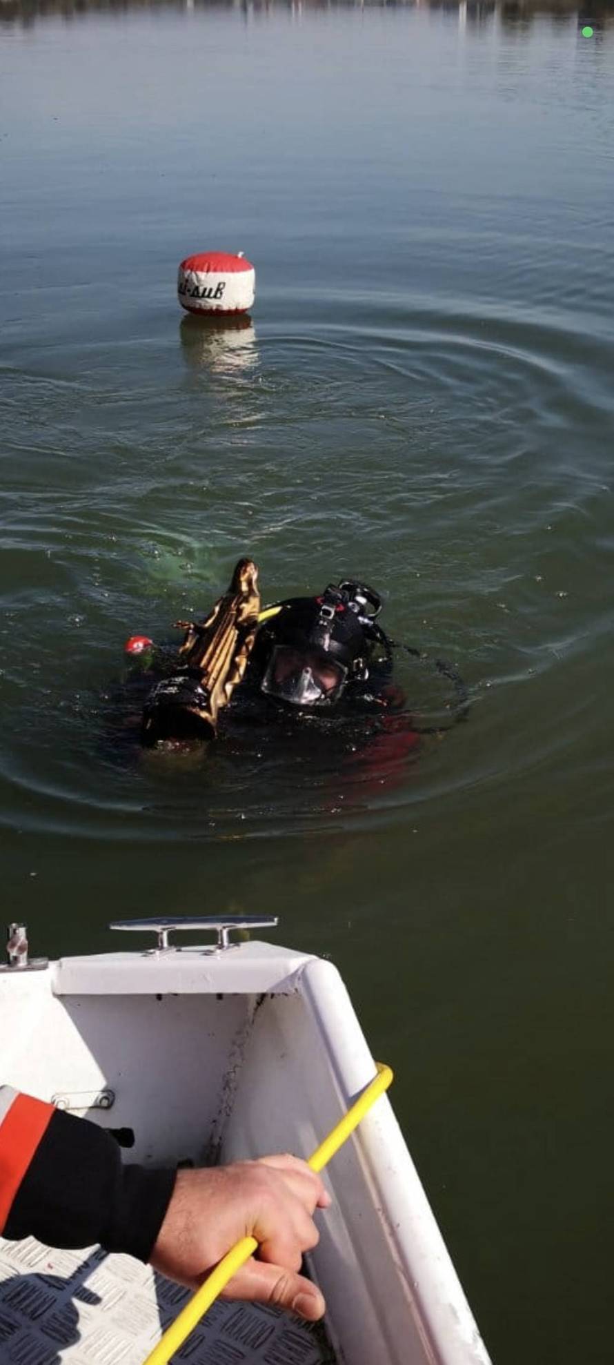 FOTO HGSS iz Save izvukao kip Gospe: 'Čudni su putevi Božji...'