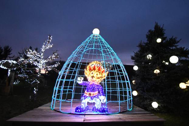 Magično Božićno blagdansko imanje obitelji Salaj zabljesnulo je u punom sajaju