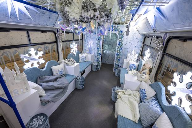 Božićni tramvaj uveseljavat će putnike u Osijeku 