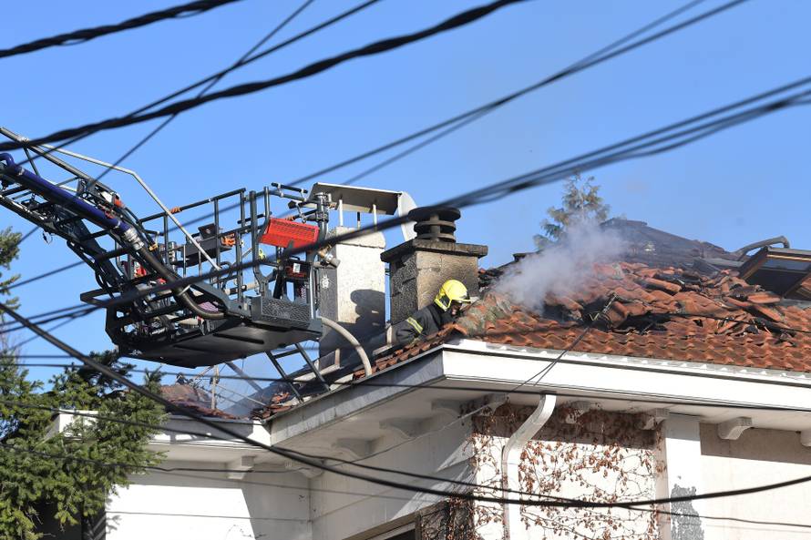 Gori rezidencija hrvatskog veleposlanika u Beogradu