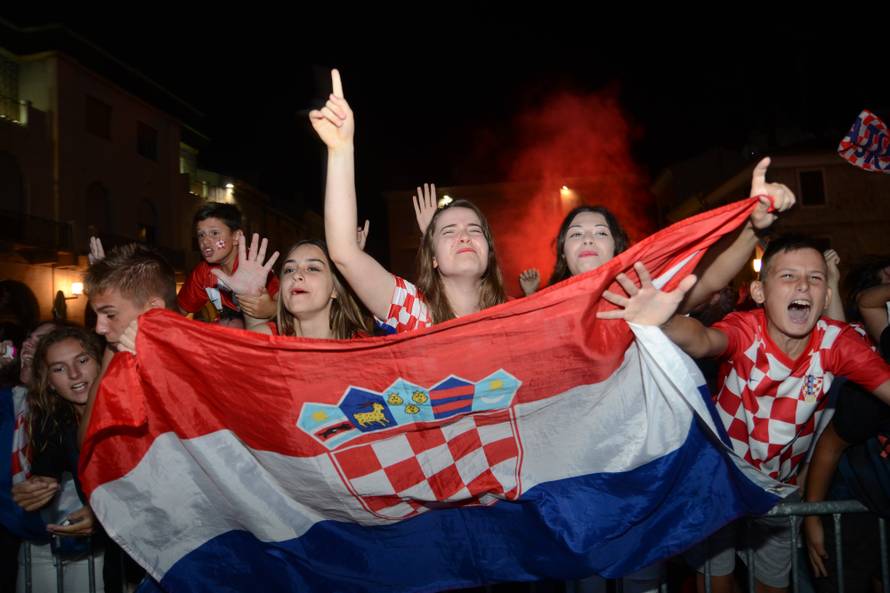 Idemo u finale! Ludnica na ulicama, cijela Hrvatska gori