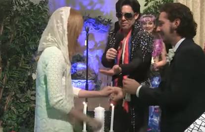 Prenosio uživo: Shiu LaBeoufa u Las Vegasu je vjenčao Elvis