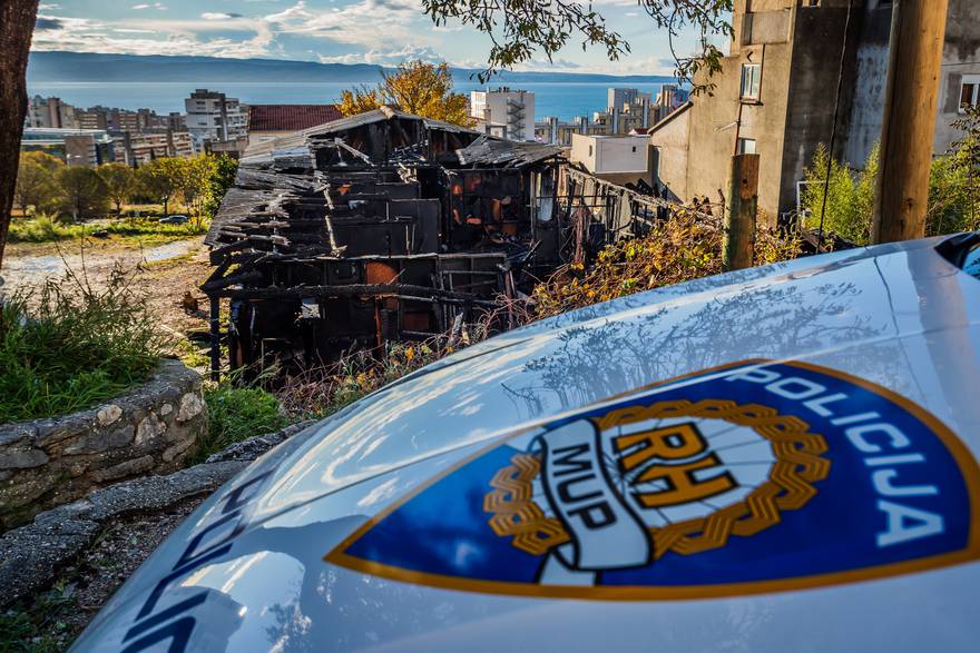 Split: Jutro nakon požara barake na Sućidru