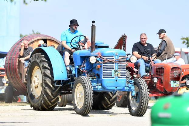 Sveti Urban: Međunarodni traktorski rally na štrigovskim vinogradima 
