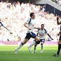 Kraj Premier lige: Vu&scaron;kovi&cacute;ev Tottenham se spasio, a West Ham &cacute;e igrati u Championshipu
