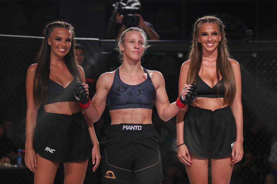 Pogledajte kako je Vuković u manje od 90 sekundi nokautom poslala Poljakinju u mirovinu...