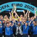 Pogledajte trenutak kada su Talijani podigli europski trofej!