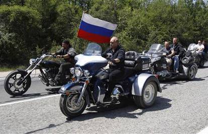 Odani Putinovi 'Noćni vukovi' na putu do Berlina: Ispisali su slovo Z na svojim motociklima