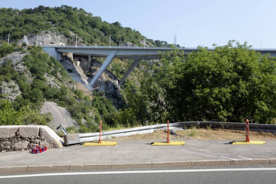 Vraćali se s Joletova koncerta pa krenuli na burek u Rijeku...