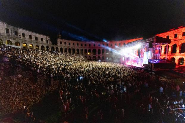 Koncert Tonija Cetinskog u pulskoj Areni