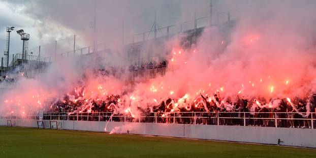 FOTO Navijačko ludilo u Rijeci! Navijači u velikom broju stigli na trening uoči dana odluke