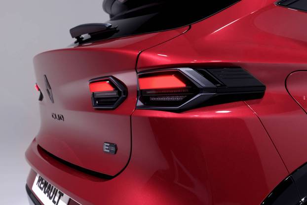 RENAULT CLIO VI FULL HYBRID E-TECH (RB3B1 HEV)