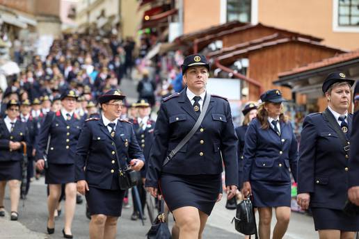 FOTO Vatrogasci na hodočašću na Mariji Bistrici, podršku dali Tomo Medved i Slavko Lozančić