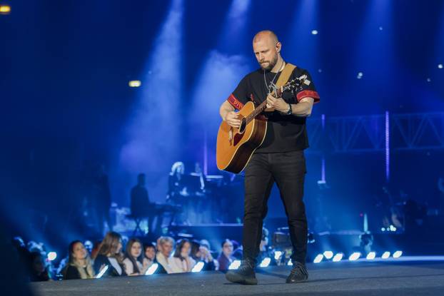 Zagreb: U Areni Zagreb održan koncert "Progledaj srcem"