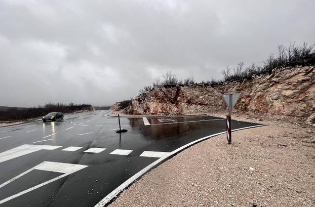 Put za nigdje kod Zagvozda