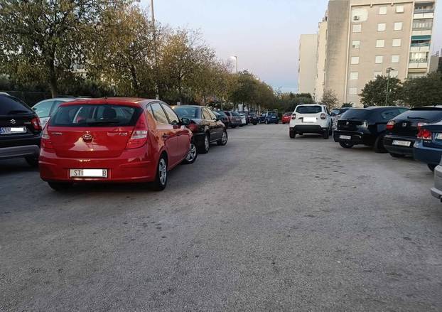 FOTO Bravo majstore, nije ti tu parking! Evo kako se parkira u Hrvatskoj, neke nije ni sram...