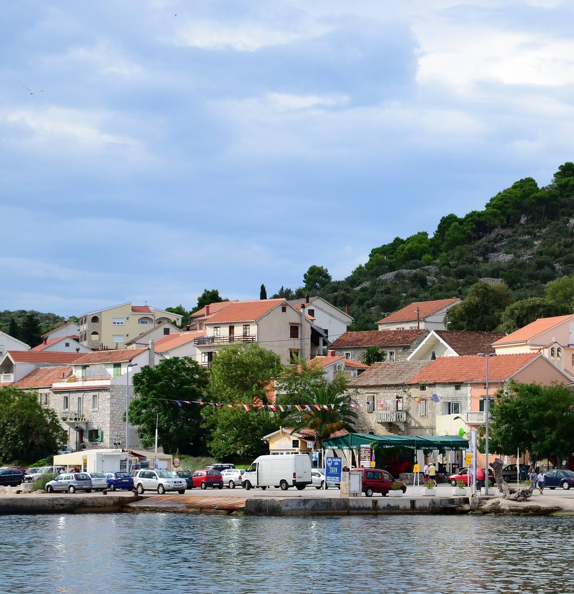 06.08.2014. Tkon,otok Pasman. Jutarnje guzve u trajektnoj luci T