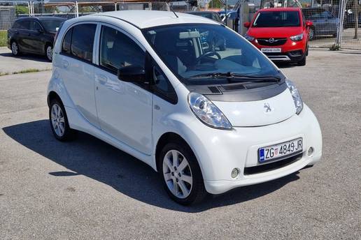 SKUPA VAM JE BENGA? Ovo je 10 najjeftinijih elektri&ccaron;nih auta u Hrvatskoj! Pogledajte &scaron;to nude