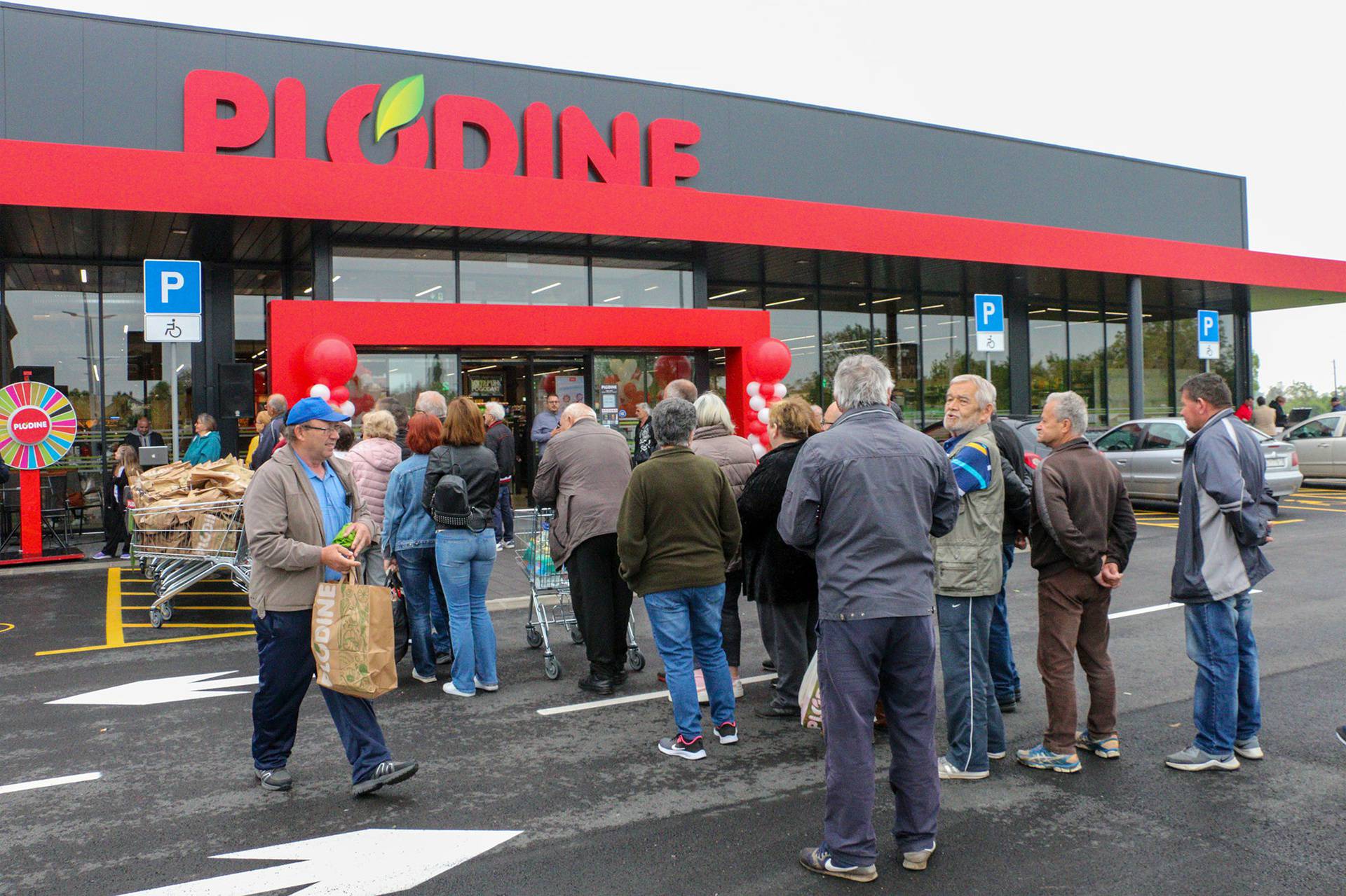 U Novskoj je otvoren novi supermarket Plodina