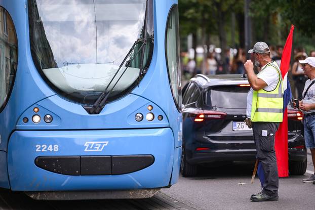 Zagreb: Okupljanje prosvjednika Hodaj za Liku, hodaj za Hrvatsku